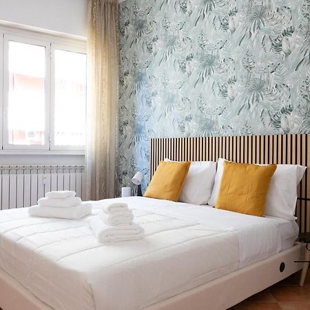Caput Mundi Rooms - 100Mt To Metro A, Terrace, A-C, 15 Min To Center Rome Exterior photo